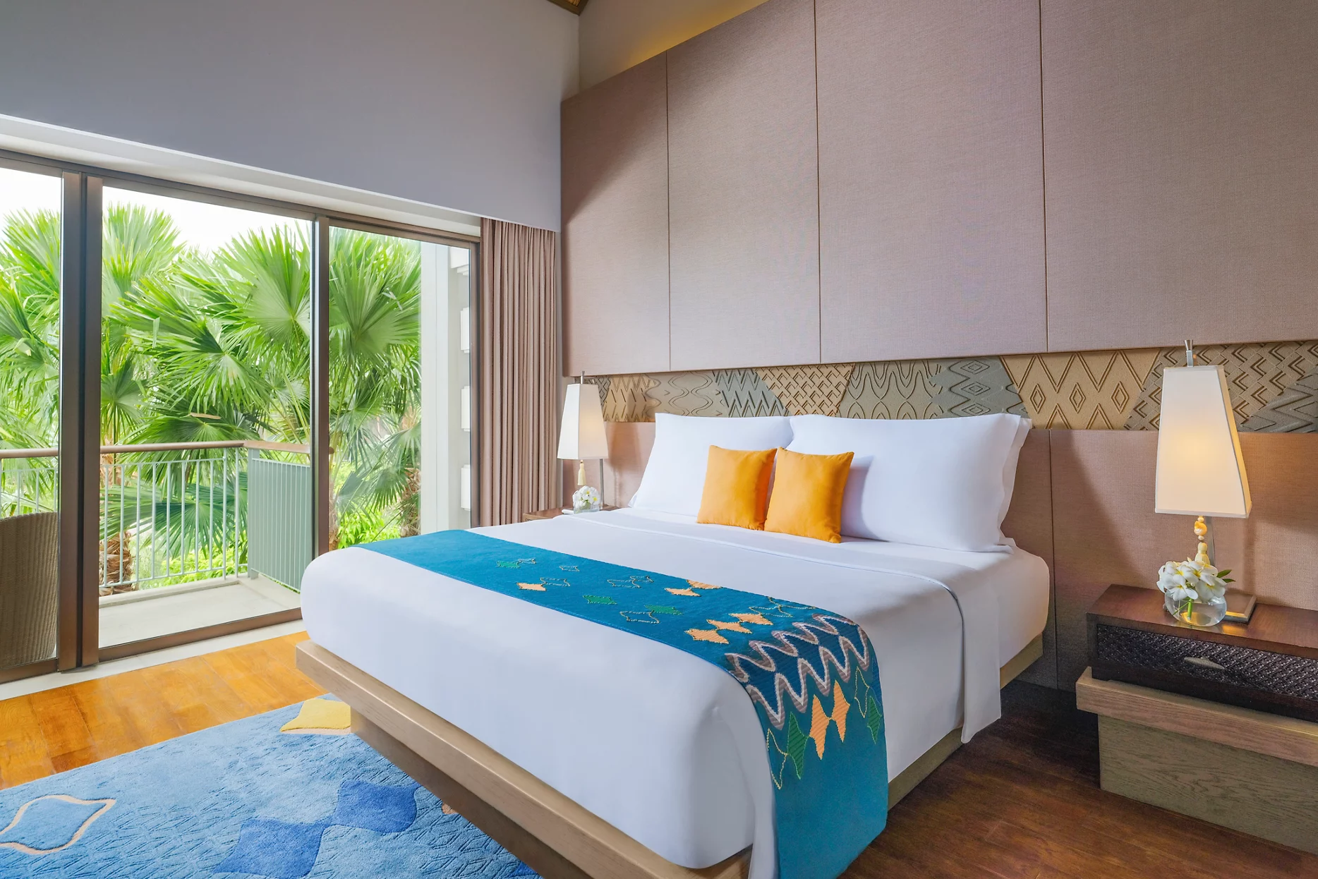 Family Duplex Pool View Room